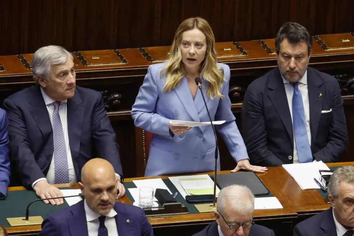 Meloni alla Camera: “Serve una figura Ue per il negoziato con la Russia” - 