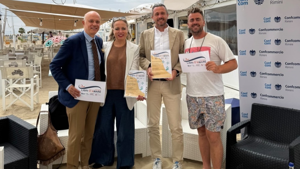 Sotto l’ombrellone si legge: Rimini riscopre la cultura con “Libri d’Amare” - 