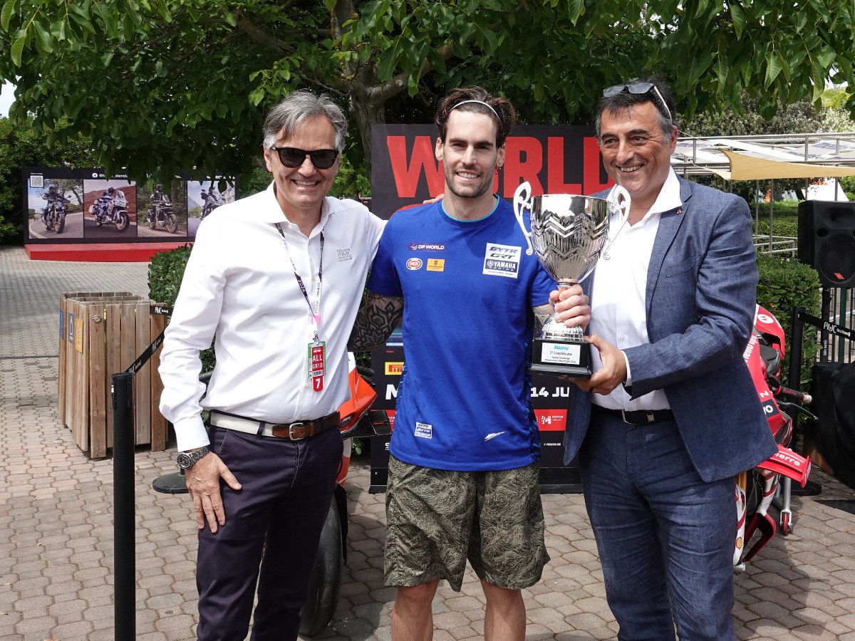 Manzi domina all’Aquafan e apre il weekend del WorldSBK a Misano - 