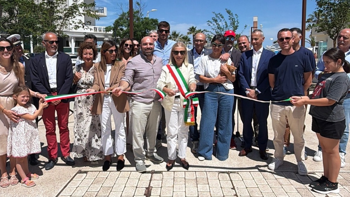 Cattolica: nuovo look per Piazza Giardini De Amicis, con vasca anti-allagamenti - 