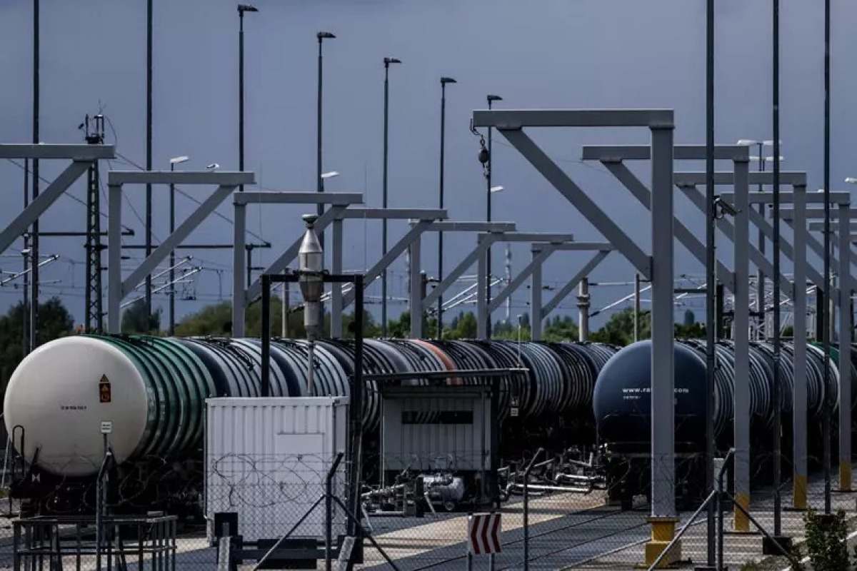 Petrolio in picchiata dopo la tregua Usa-Iran, volano le Borse asiatiche - 