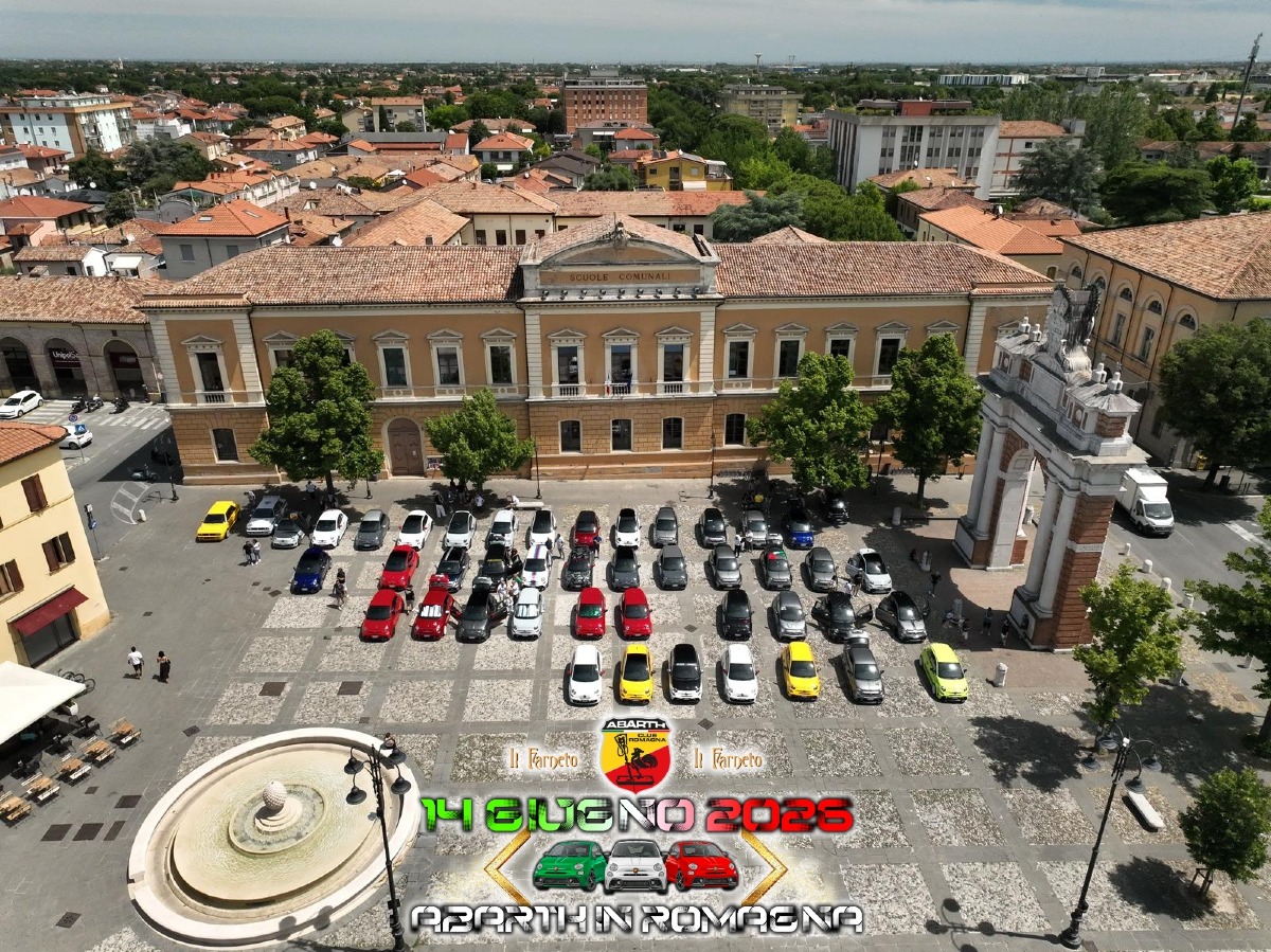 Santarcangelo, il Raduno Nazionale delle 500 Abarth colora il centro storico - 