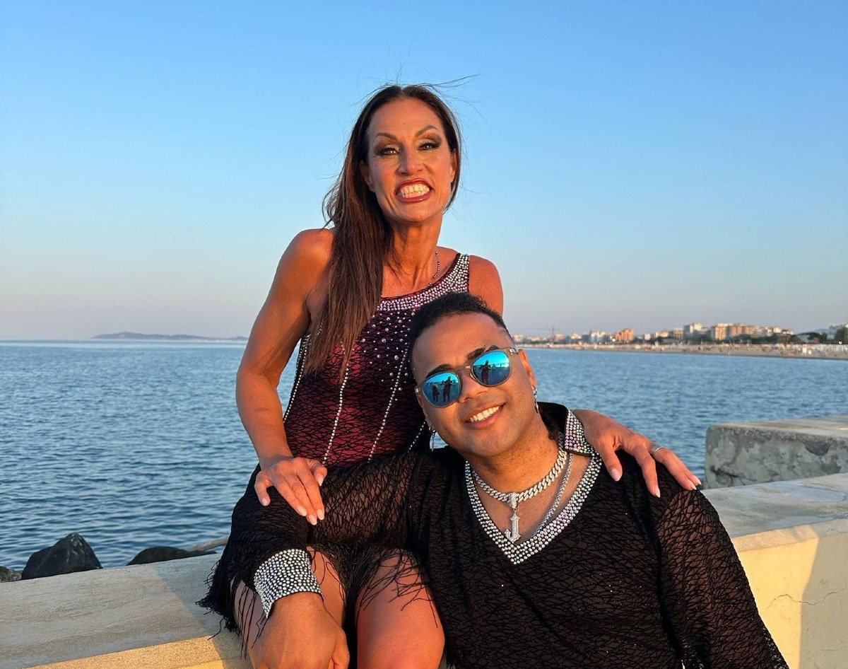 “Una Bachata”, il nuovo videoclip tra Annalisa Minetti e J. Peralta girato tra Rimini e Riccione - 