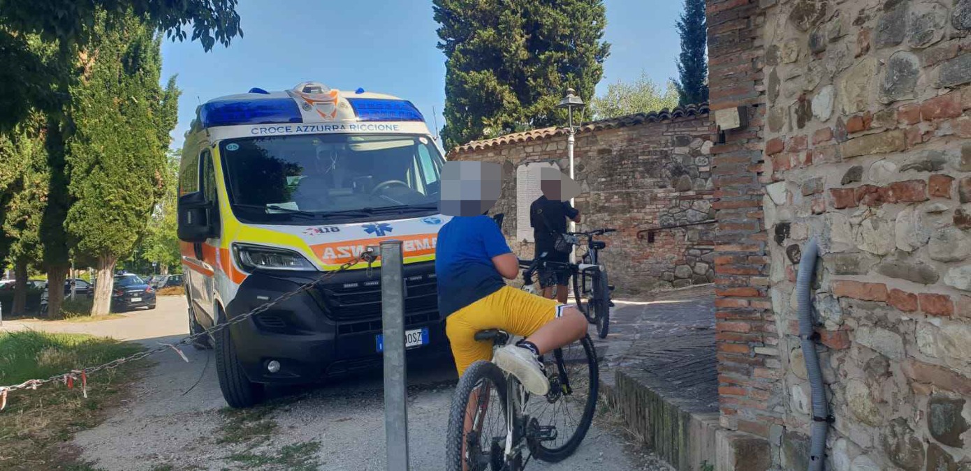 Santarcangelo, 14enne cade in mountain bike: soccorso con l’eliambulanza - www.altarimini.it RIPRODUZIONE RISERVATA
