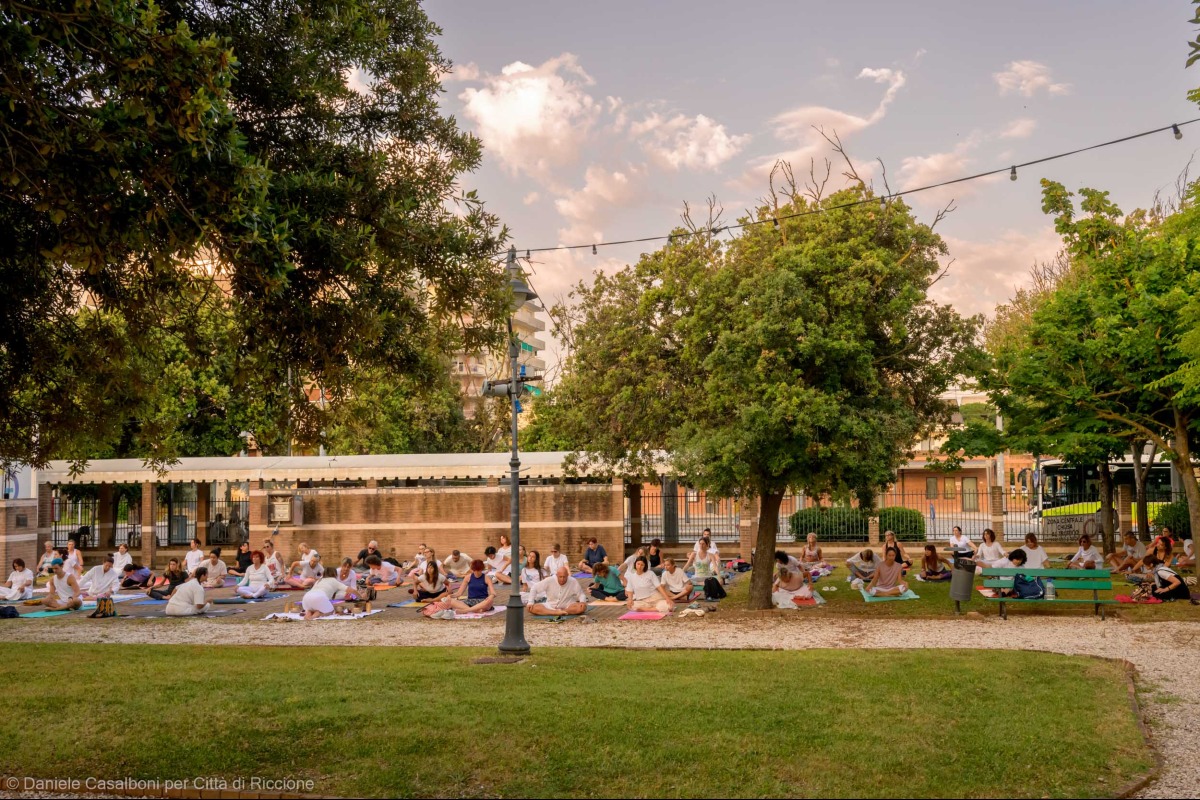 Riccione, tornano le “Albe dello Yoga”: benessere all’alba tra mare e natura - Ph Casalboni