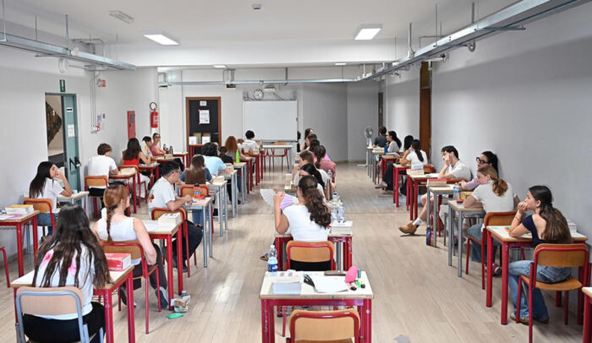 Maturità 2026, seconda prova al via: Quintiliano al Classico, matematica tra lago di Bracciano e studio di funzione - 