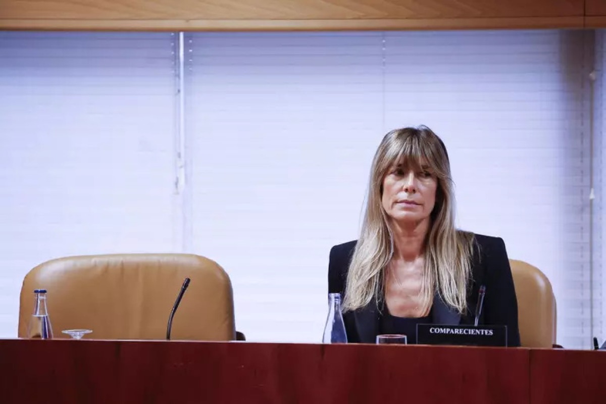 Spagna, la moglie di Sánchez rinviata a giudizio: passaporto ritirato e divieto di lasciare il Paese - 