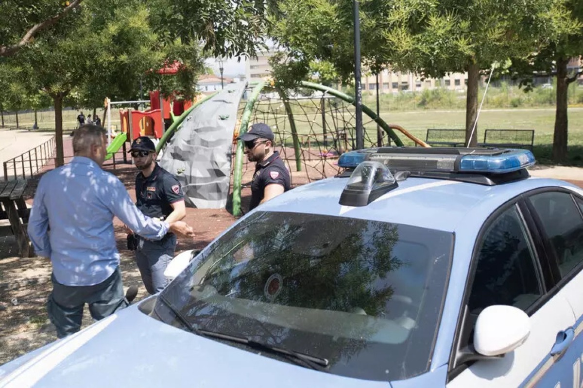Aggredisce due bambini in un parco a Brescia: aggravata la misura cautelare per il 29enne - 