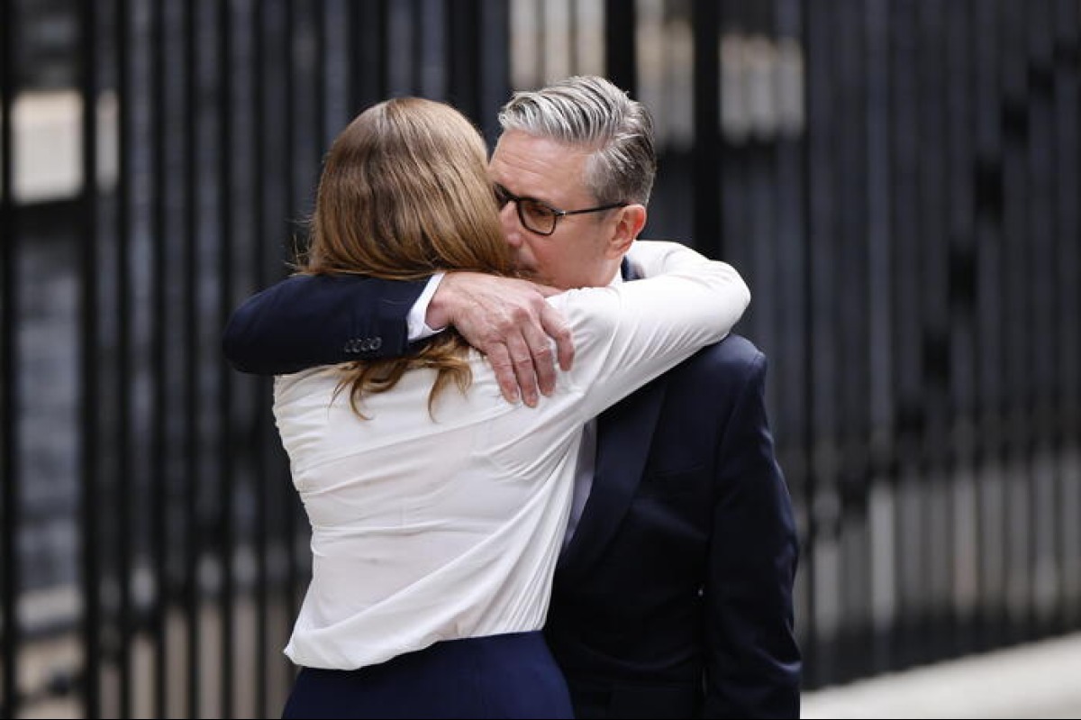 Londra ripiomba nell’instabilità: Starmer si dimette, Andy Burnham pronto a raccogliere l’eredità - 
