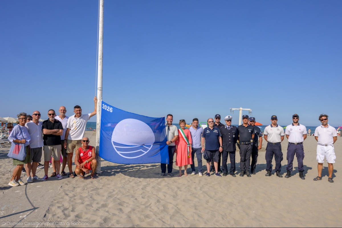 Riccione, alzabandiera della Bandiera Blu 2026: “Premiata la qualità del mare e le politiche ambientali” - Ph Casalboni