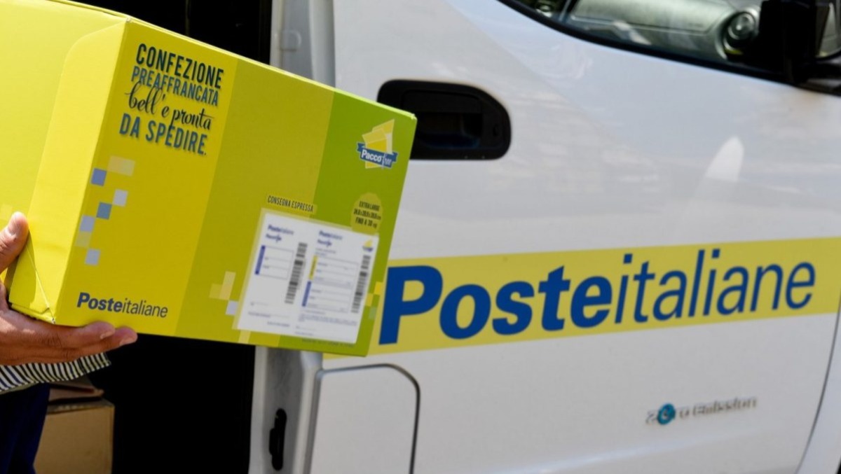 I riminesi acquistano sempre più online: "Consegne in aumento del 10% nei primi 3 mesi del 2026" - Consegne online, pacchi, e-commerce, Poste Italiane REPERTORIO