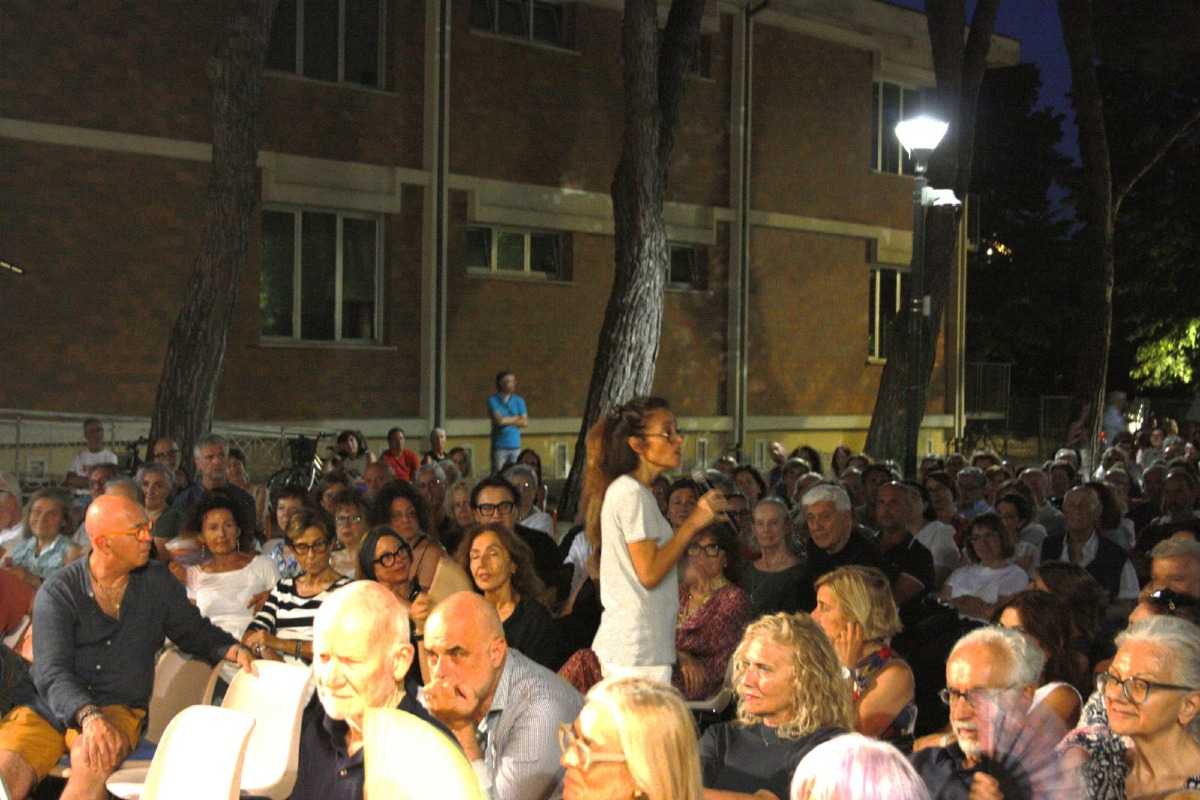 Misano, chiude con successo la rassegna “Filosofi sotto le stelle” - 