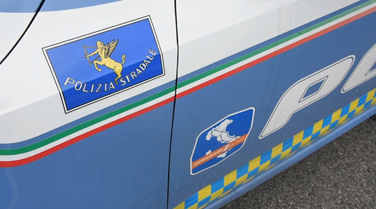 Riciclaggio internazionale di mezzi da cantiere, sei arresti della Polizia - 