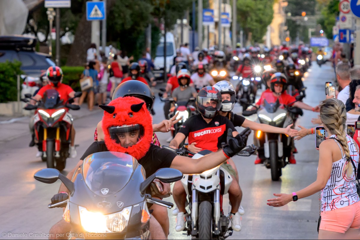 World Ducati Week 2026: Riccione celebra il centenario Ducati con mostre, parata e festa sul mare - 