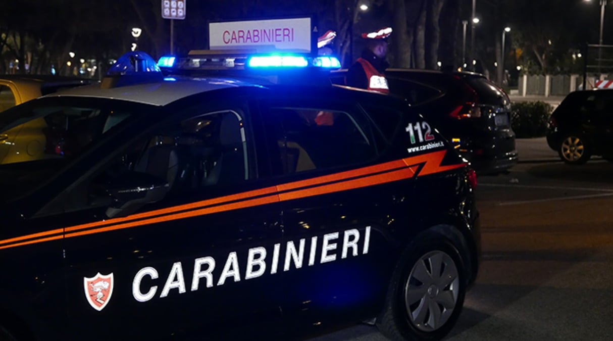 Rimini, furto all'Ex Beer Cafè: ladro si ferisce cadendo dal frigo e lascia tracce di sangue - Repertorio