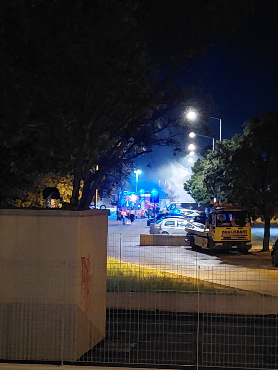 maserati incendio viserba