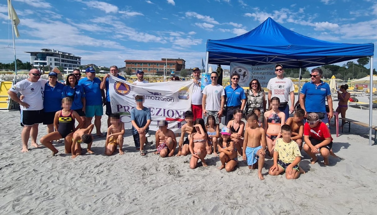 “Blu Sicuro”, a Igea Marina un “battesimo dell’acqua” per bambini e famiglie - 