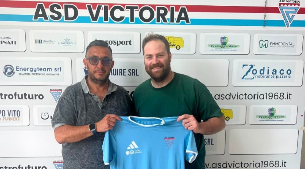 Calcio Prima, Victoria: tra i pali arriva l'esperto Nicolas Leardini - Nicolas Leardini con il ds Federico Trivulzio 