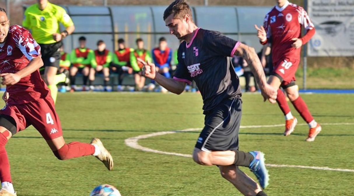  Calcio: Misano, il jolly Ricciotti: 'Mi ha convinto il progetto importante' - Diego Ricciotti in azione