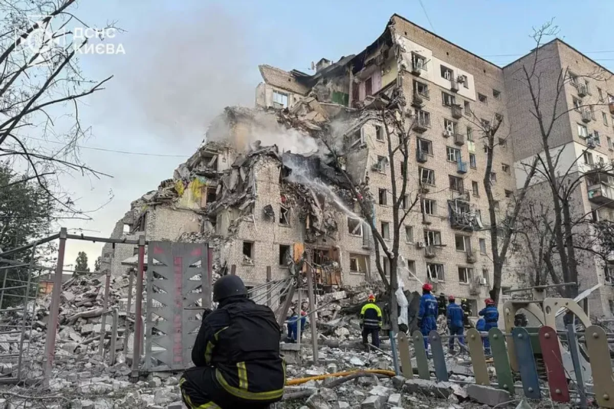 Notte di fuoco su Kiev: 10 morti e 54 feriti nel massiccio raid russo - 