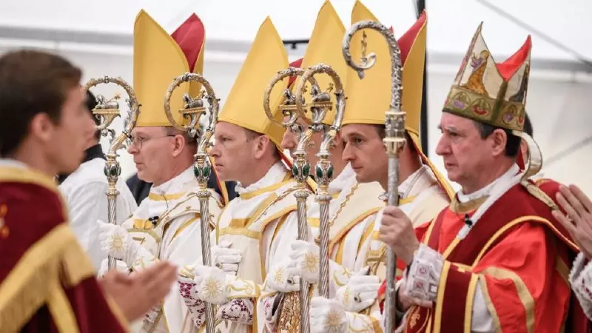 Rimini al centro dello scontro in Vaticano: il 'caso' Pagliarani scuote la Chiesa" - 