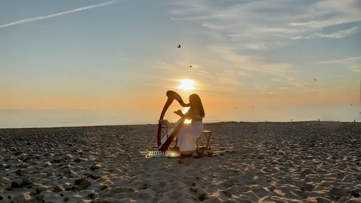 Rimini, meditazione all’alba sulla spiaggia: 7 appuntamenti tra suoni e benessere - 