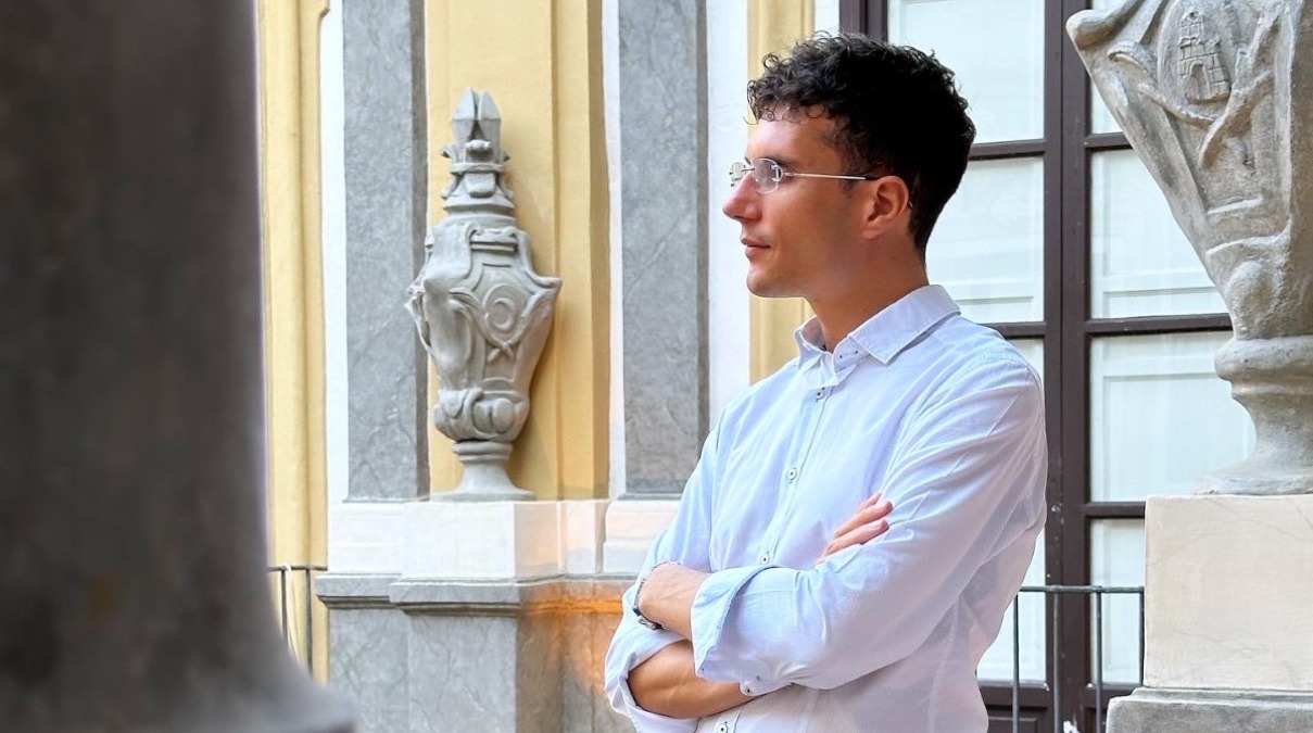 Rimini, presentato il primo francobollo italiano dedicato all’Art Nouveau - 