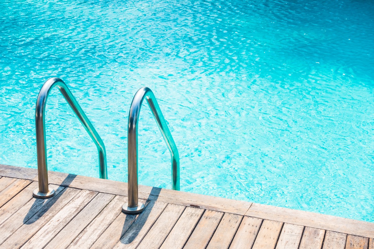 Turista di 26 anni trovato morto nella piscina di un hotel del foggiano - Repertorio