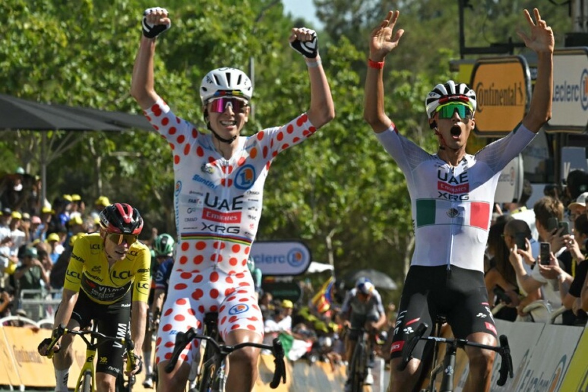 Tour de France, Del Toro sorprende tutti a Barcellona: Pogacar gli regala il trionfo - Foto Ansa
