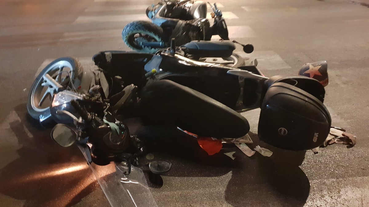 Scontro tra due scooter a Riccione: feriti un 88enne e un giovane di 18 anni - 