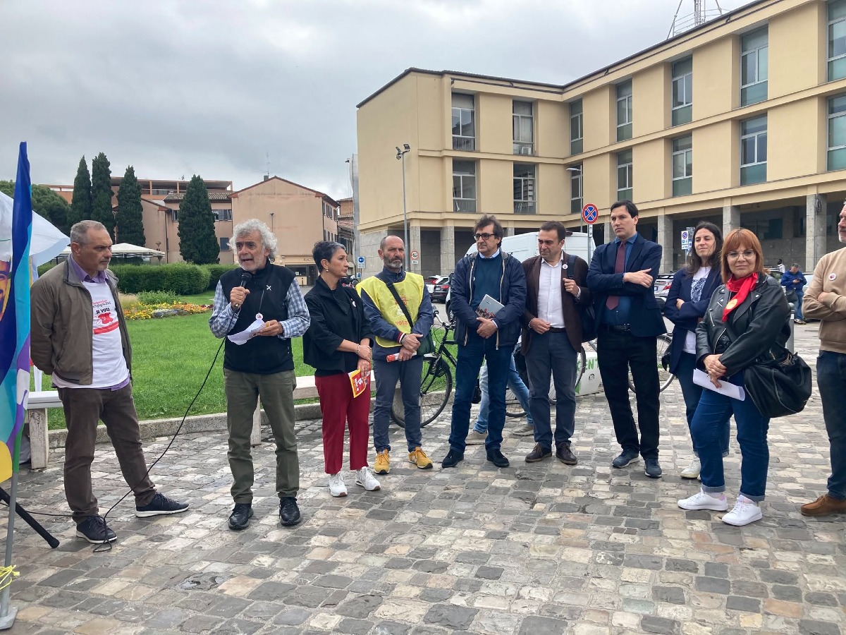 Uffici postali, sindacati e Federconsumatori contro i tagli estivi in provincia di Rimini - 