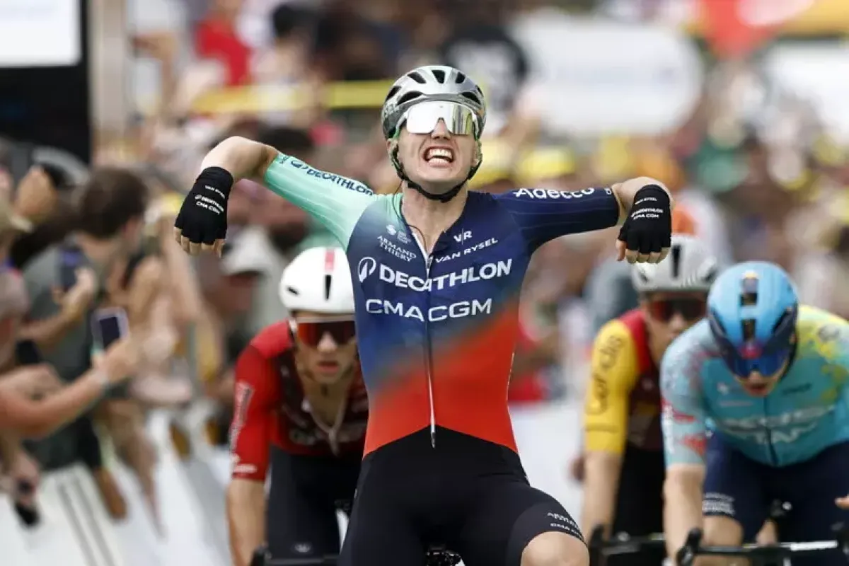 Tour de France: Kooij vince allo sprint la 5^ tappa - Foto ANSA