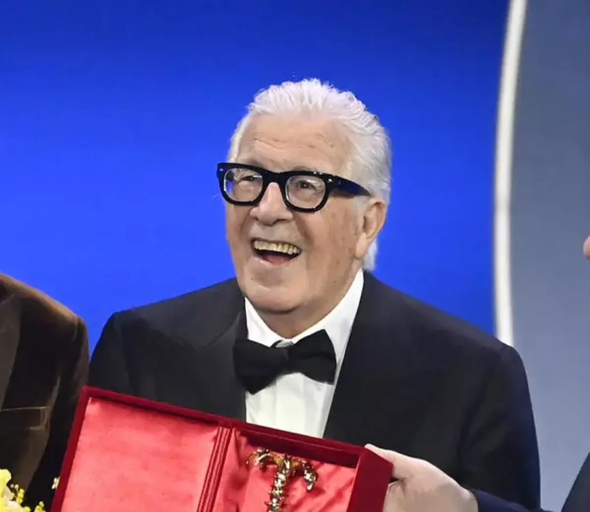 Addio a Peppino di Capri, il re della melodia italiana se n'è andato nella sua isola - 