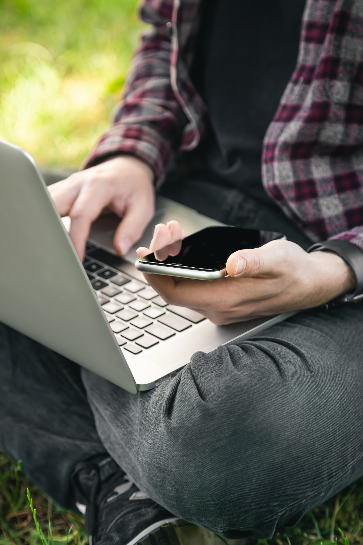 Stalking aggravato via social: condanne per un tiktoker e un 60enne riminese - 