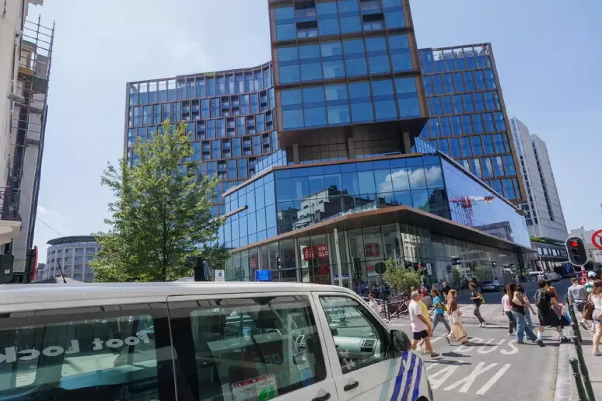 Incendio alla torre Oxy: sei operai morti nel cantiere nel cuore di Bruxelles - © Ansa