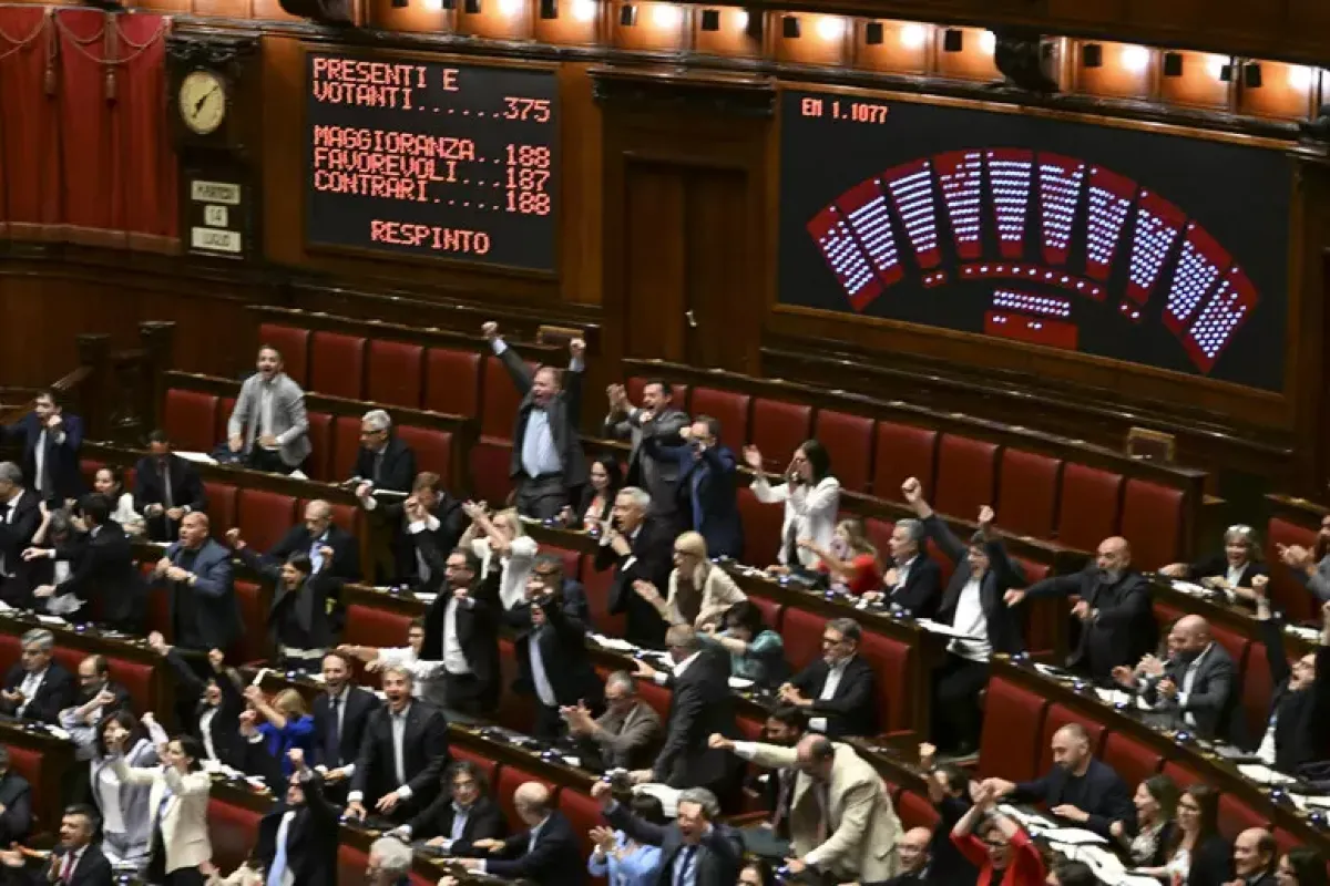 Terremoto sulla legge elettorale: i franchi tiratori affossano le preferenze, Meloni "tradita" in Aula - 
