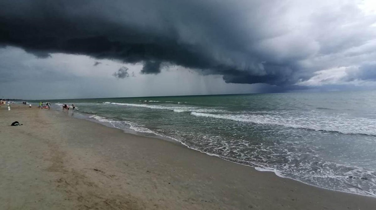Meteo, allerta arancione: temporali intensi in arrivo anche a Rimini - 
