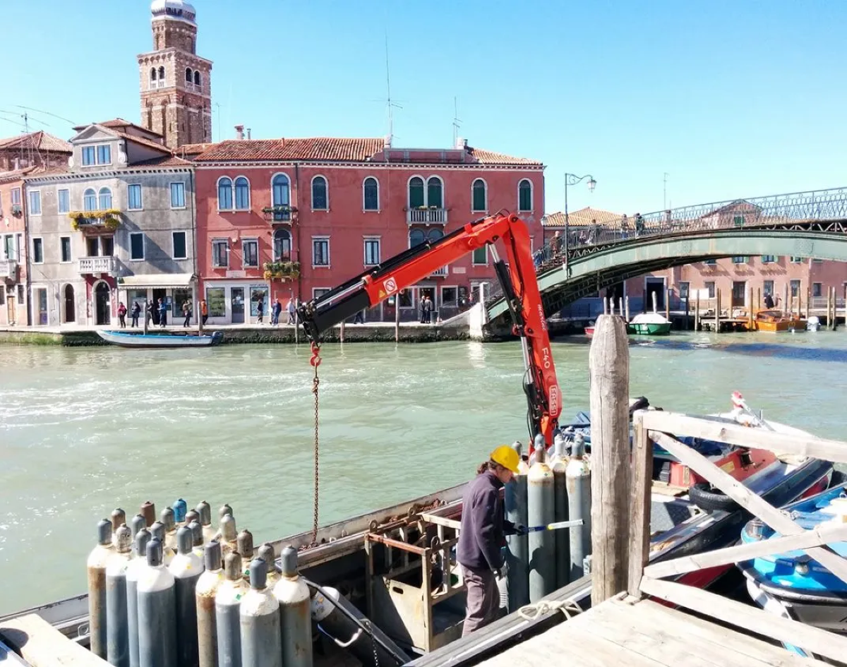 Quando le barche escono dall'acqua: cosa succede nei porti della riviera a fine stagione - 