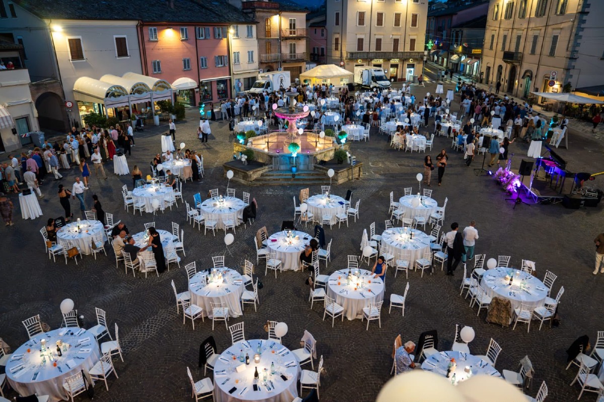 Gran Galà di Ferragosto a Novafeltria: eleganza, gusto e musica per una notte da ricordare - 