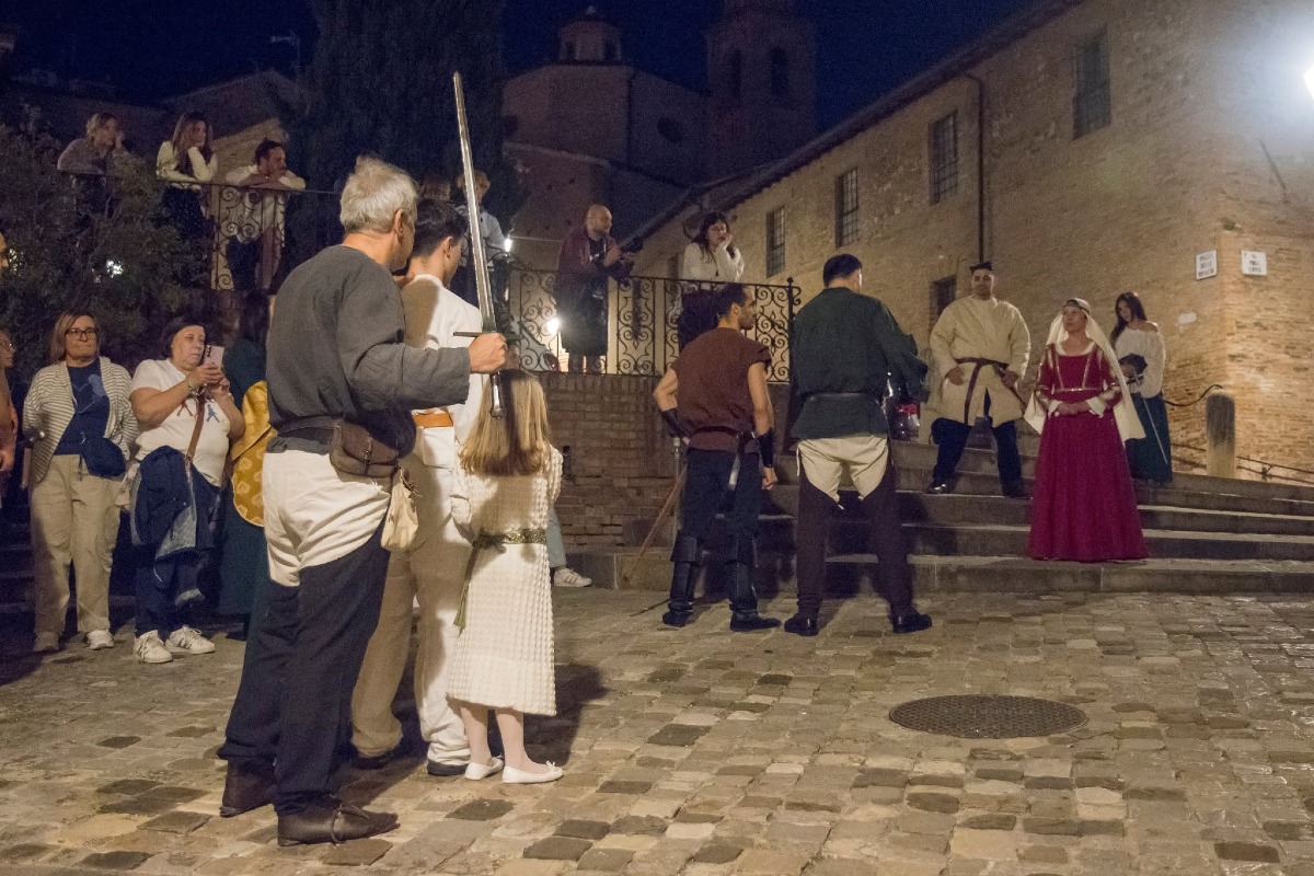 Santarcangelo cresce come meta turistica: visite guidate in aumento del 35% tra maggio e giugno - 