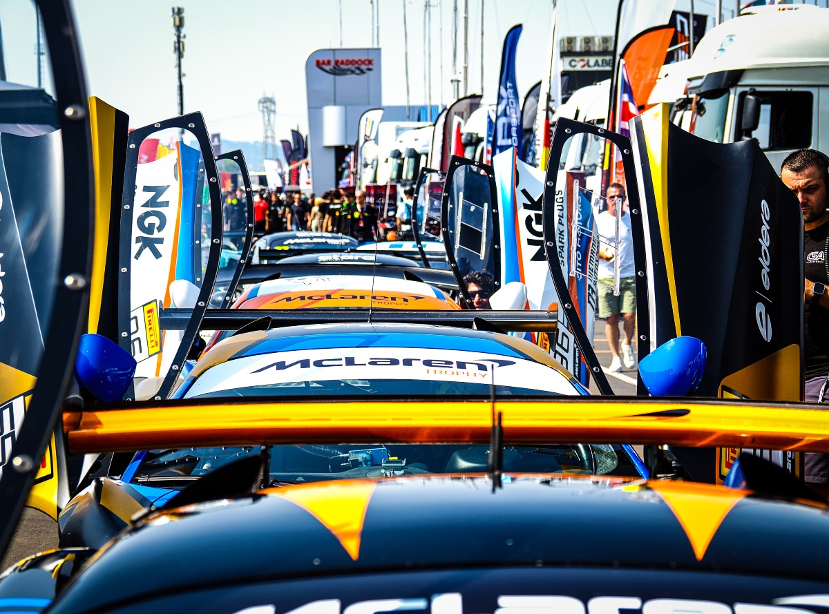 Misano, è il weekend del Gt World Challenge: spettacolo in pista fino a notte - PH Petrangeli