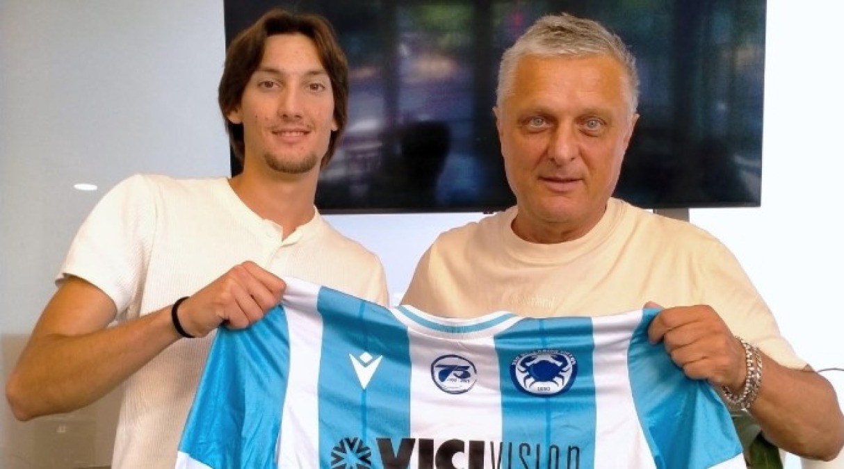 Calcio, Bellariva: l'attaccante Julian Pierini resta - L'attaccante con il dg Alessandroni