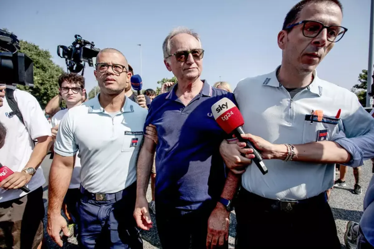 Sequestrati 50mila euro a Mario Roggero, visita dei familiari in carcere - © Ansa