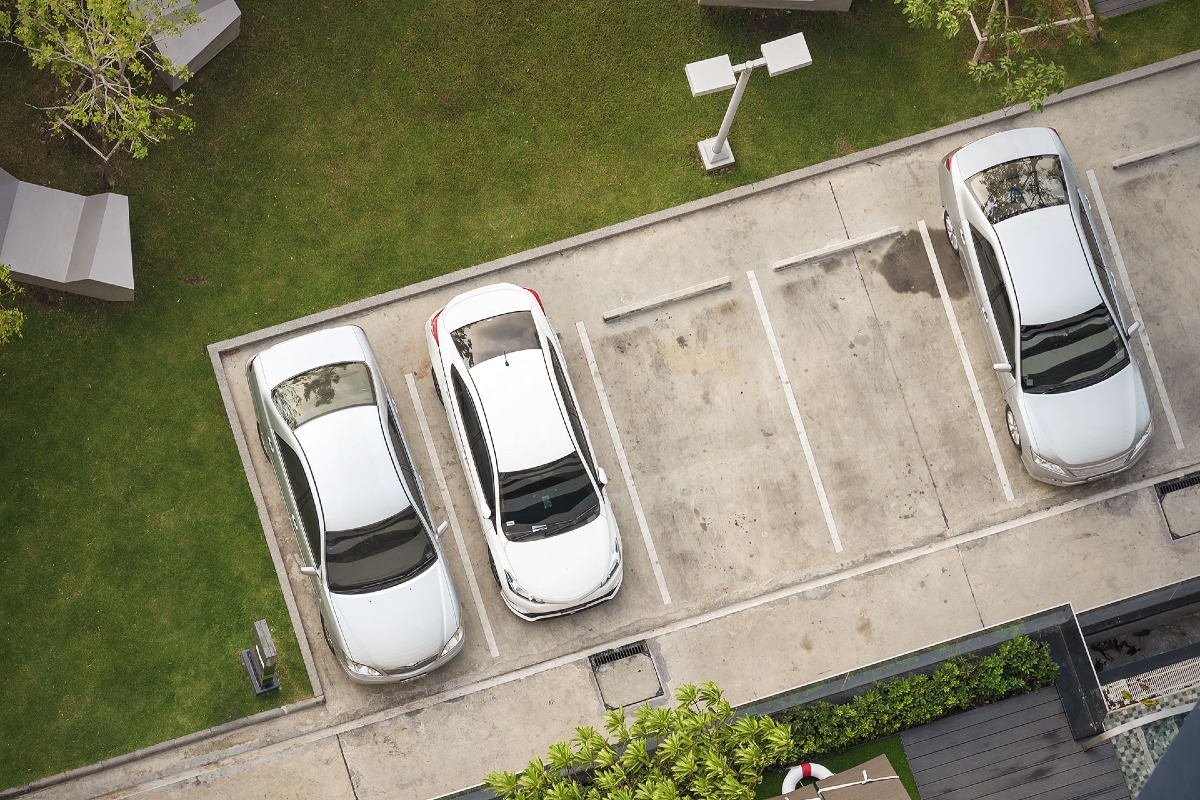Il Comune mette all’asta sedici posti auto al condominio Tulipano - Generica