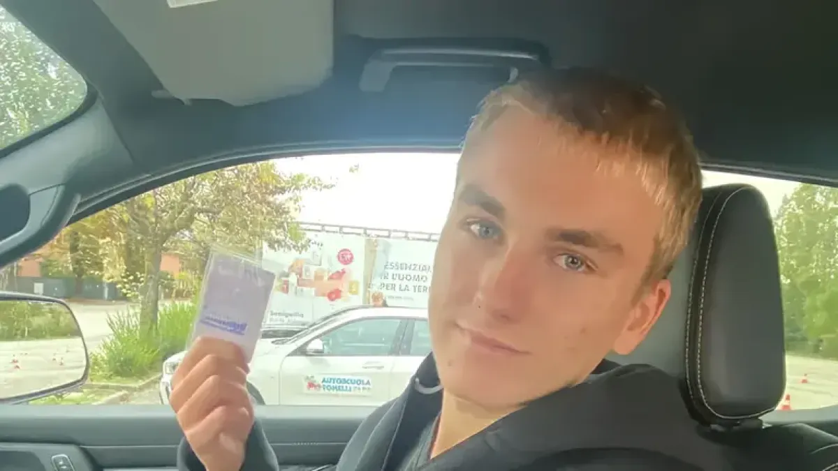 Si sparò con la pistola del padre, la Procura indaga quattro ex compagni di classe - Leonardo Calcina aveva 15 anni