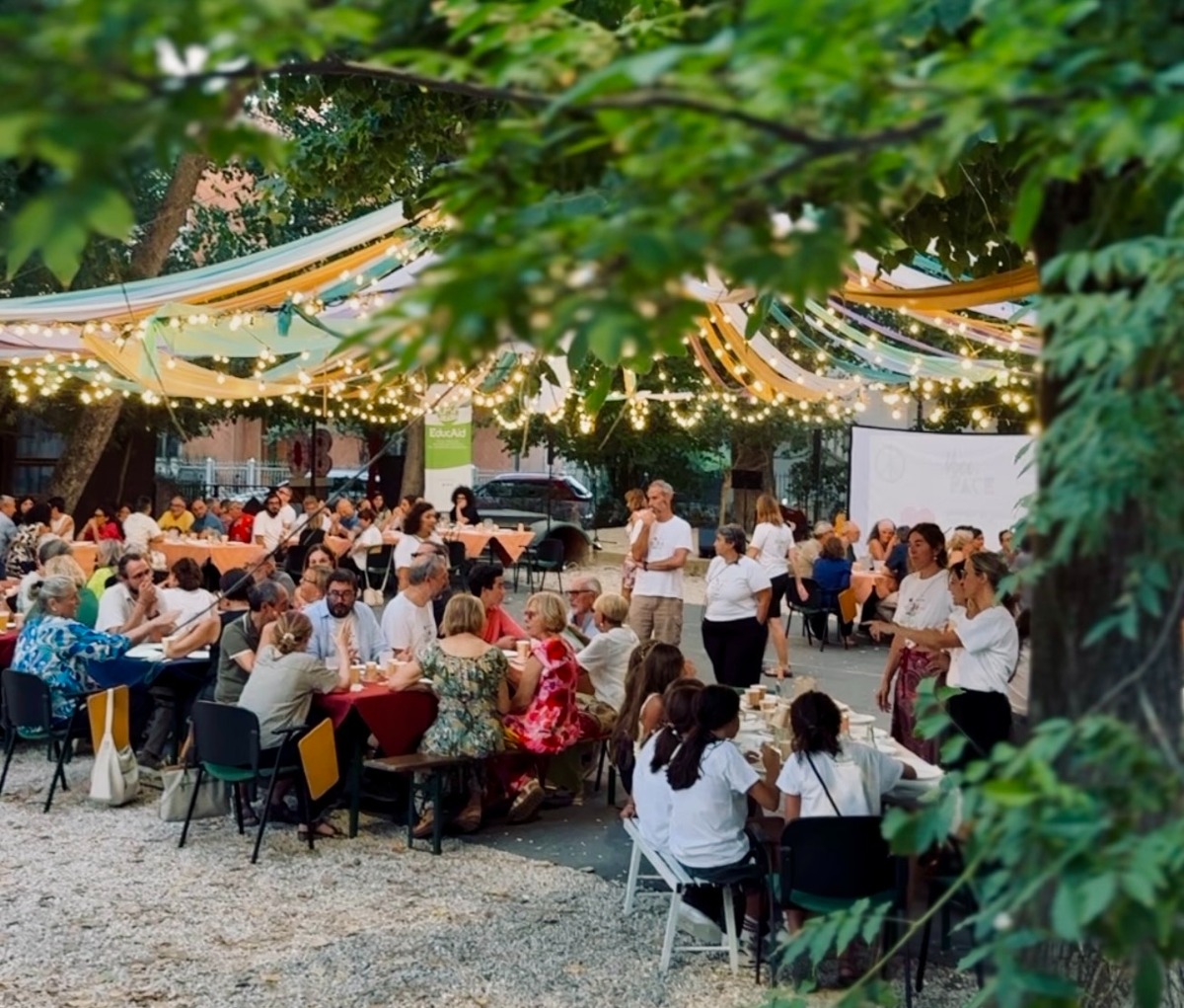 Oltre 4400 euro raccolti per Gaza all'evento nel giardino del Ceis: testimonial l'attrice Giulia Michelini - 