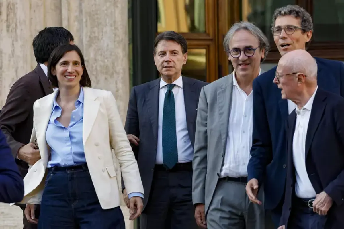 Campo largo, scintille sull'Ucraina: M5s e Avs frenano Schlein - © Ansa