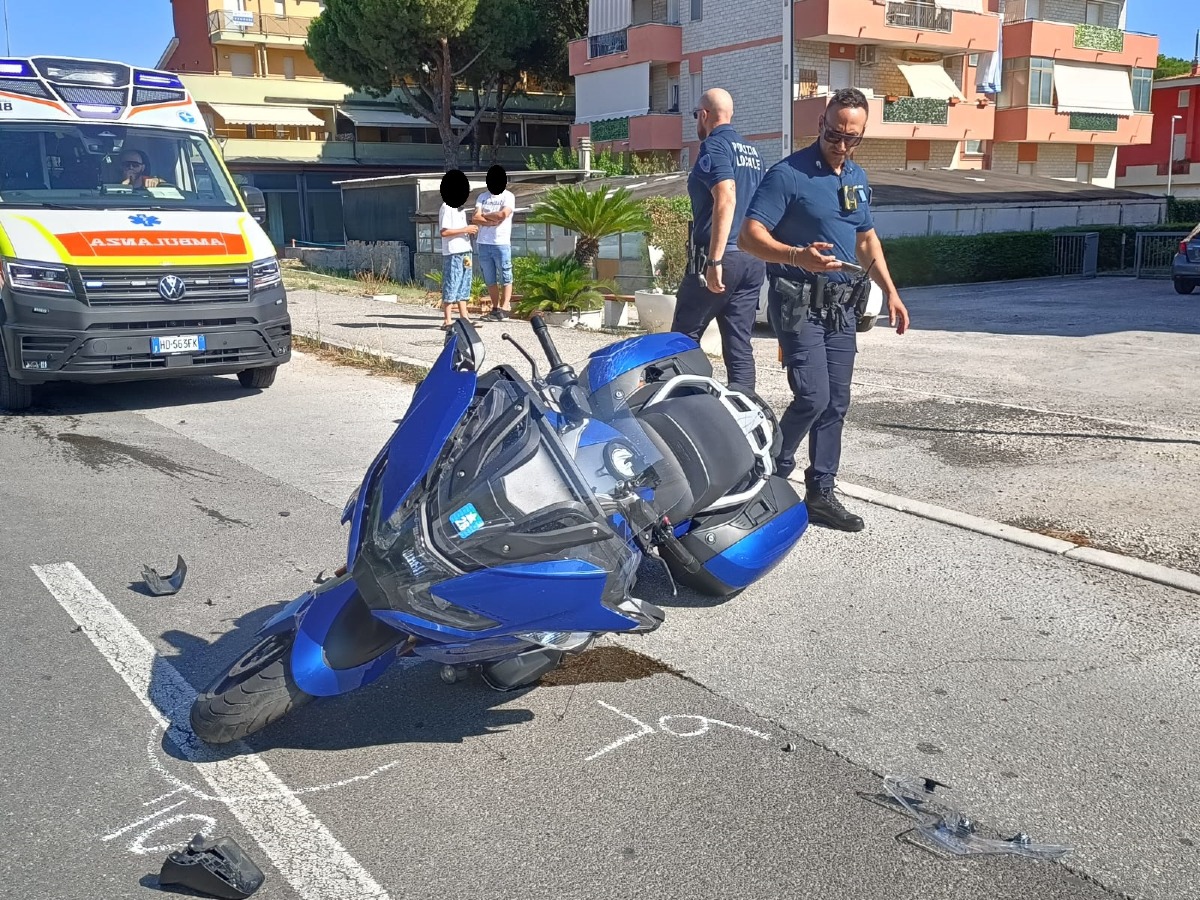 Misano, incidente sulla Statale: motociclista in ospedale, traffico in tilt - PH BALLANTE