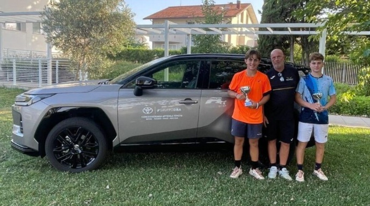 Tennis, Dennis Spircu e Elena Omiccioli vincitori a Cattolica - La premiazione maschile