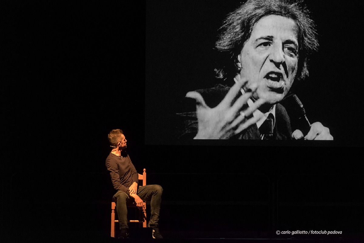 Andrea Scanzi porta Giorgio Gaber al Parco degli Artisti di Rimini -  ph Gallotto fotoclub Padova